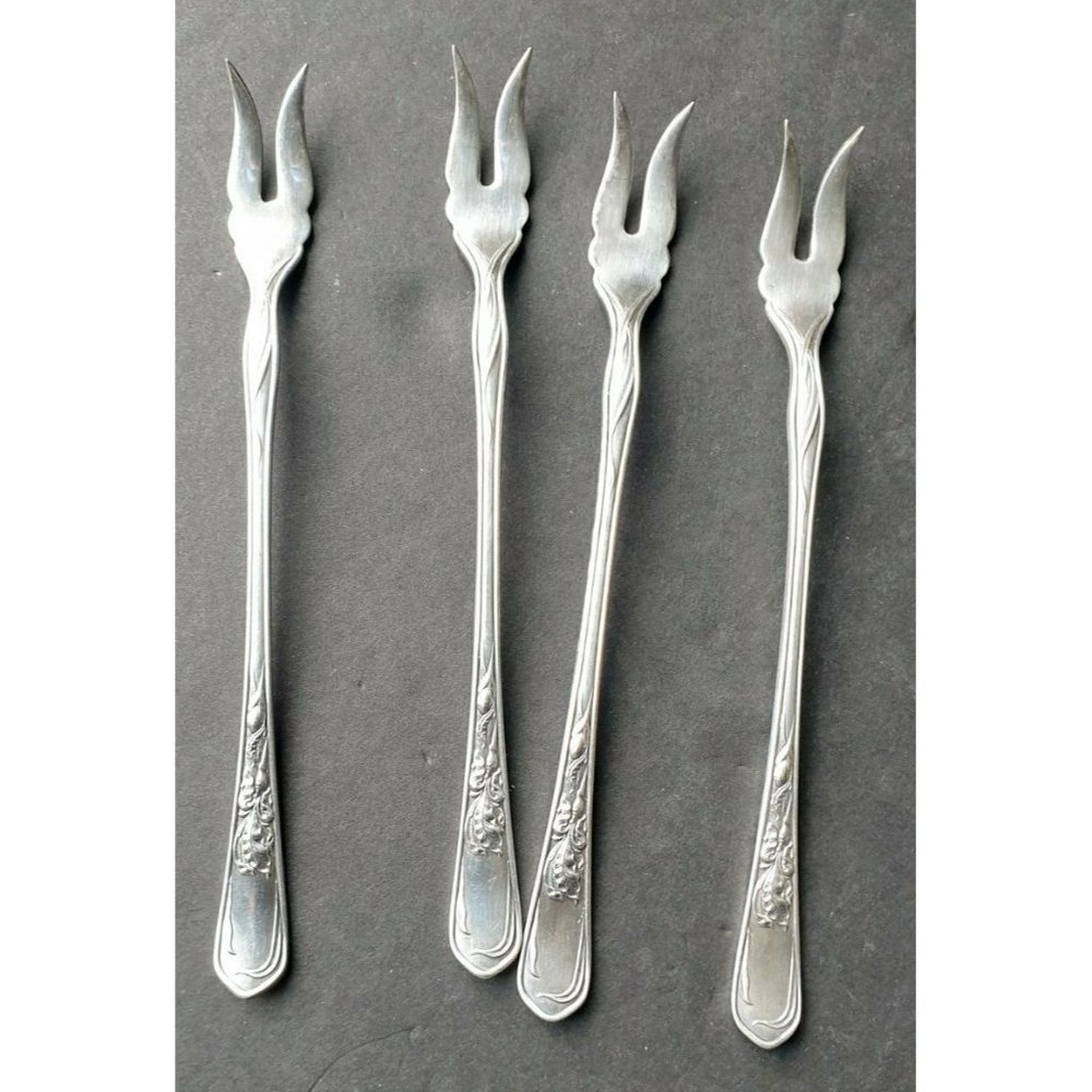 1902 E.H.H. Smith Co National Silver Plate Seafood Cocktail Fork Iris Paragon